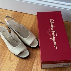 Salvatore Ferragamo Deer Bone Pebble Sling pump